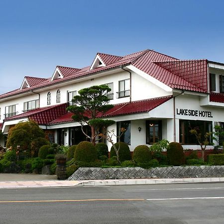 Kawaguchiko Lakeside Hotel Fujikawaguchiko Bagian luar foto