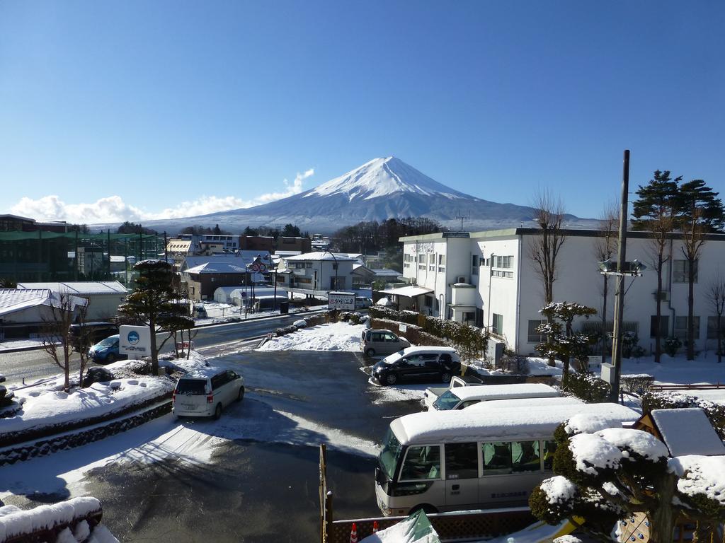 Kawaguchiko Lakeside Hotel Fujikawaguchiko Bagian luar foto