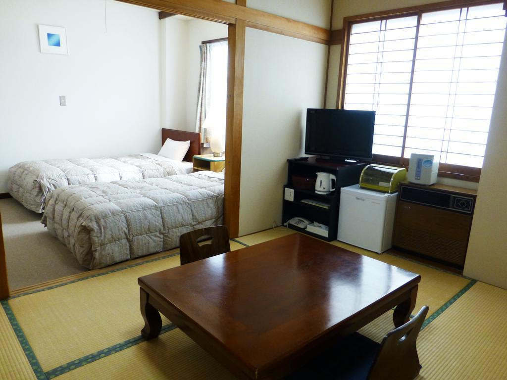 Kawaguchiko Lakeside Hotel Fujikawaguchiko Bagian luar foto