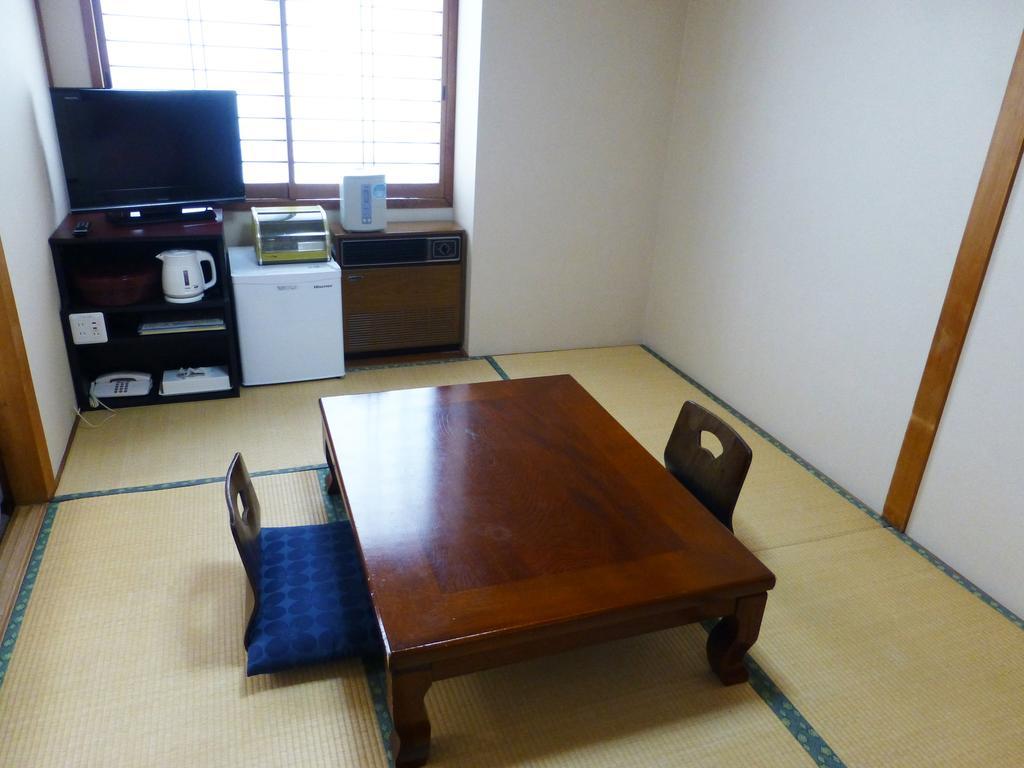 Kawaguchiko Lakeside Hotel Fujikawaguchiko Bagian luar foto